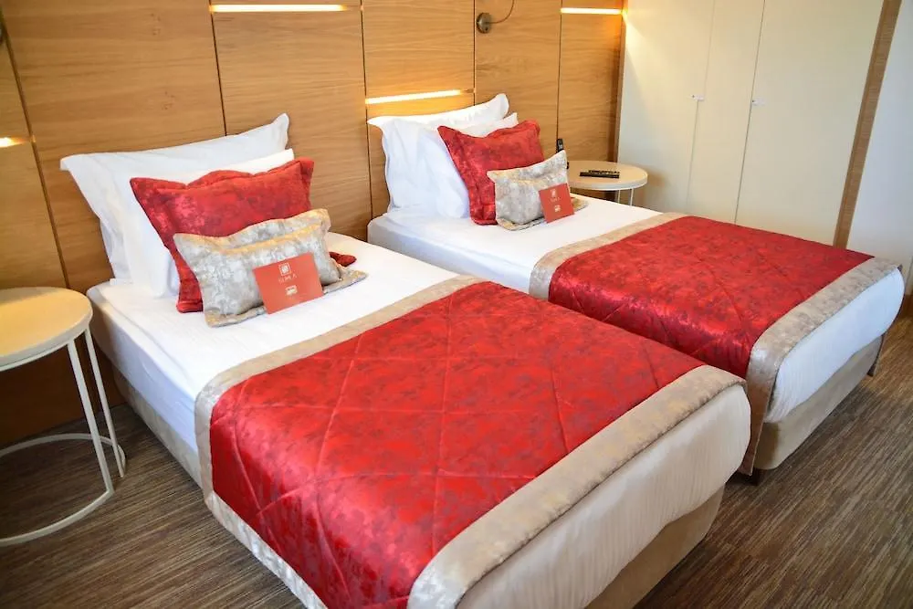 Kuhla Hotel Trabzon 4*,