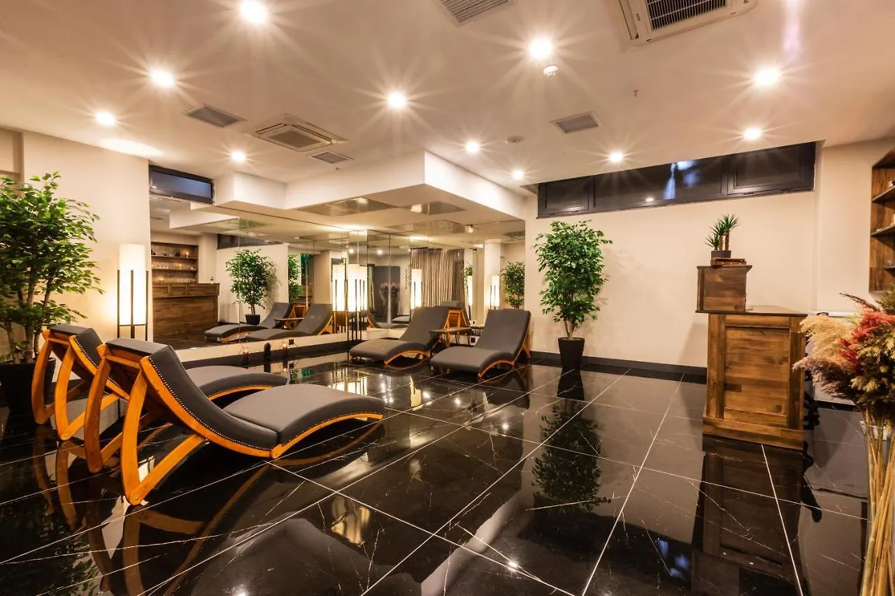 Kuhla Hotel Trabzon 4*,